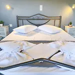 Kostas-ne Corfu With Heated Salt Swimming Pool *