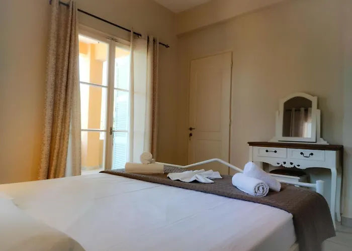 Kostas-ne Corfu With Heated Salt Swimming Pool Agios Spyridon (Corfu)