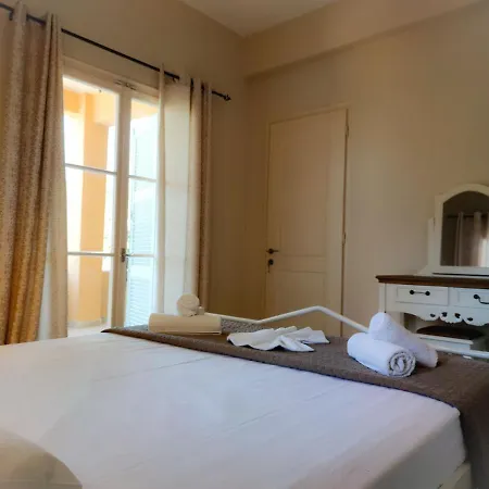 Kostas-ne Corfu With Heated Salt Swimming Pool Agios Spyridon (Corfu)